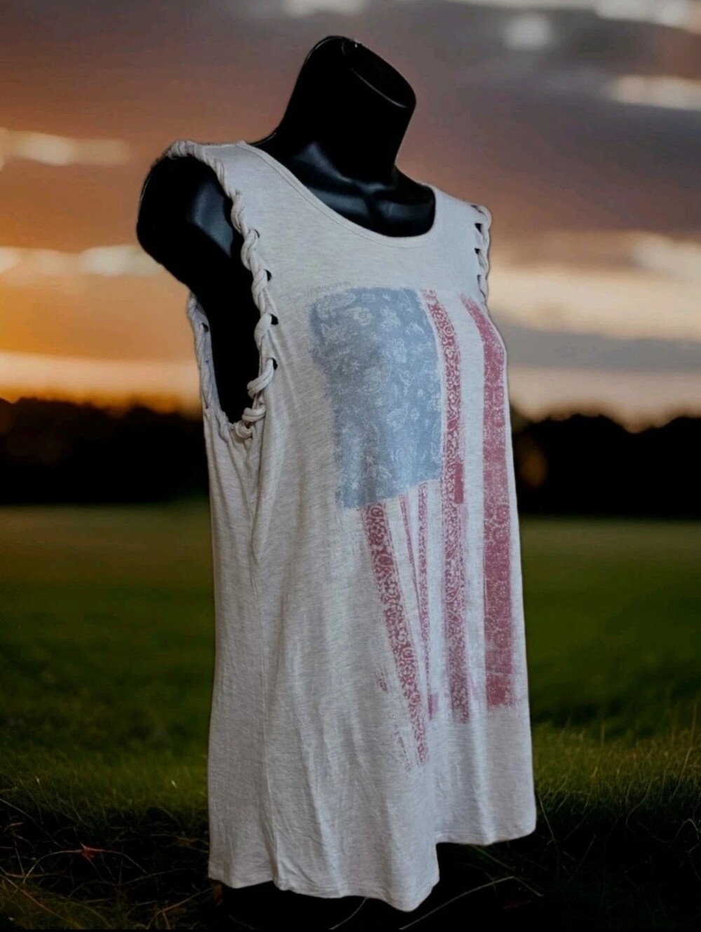 Maurices Ladies XS American Flag Tank Top Distressed Soft Rope Trim EUC